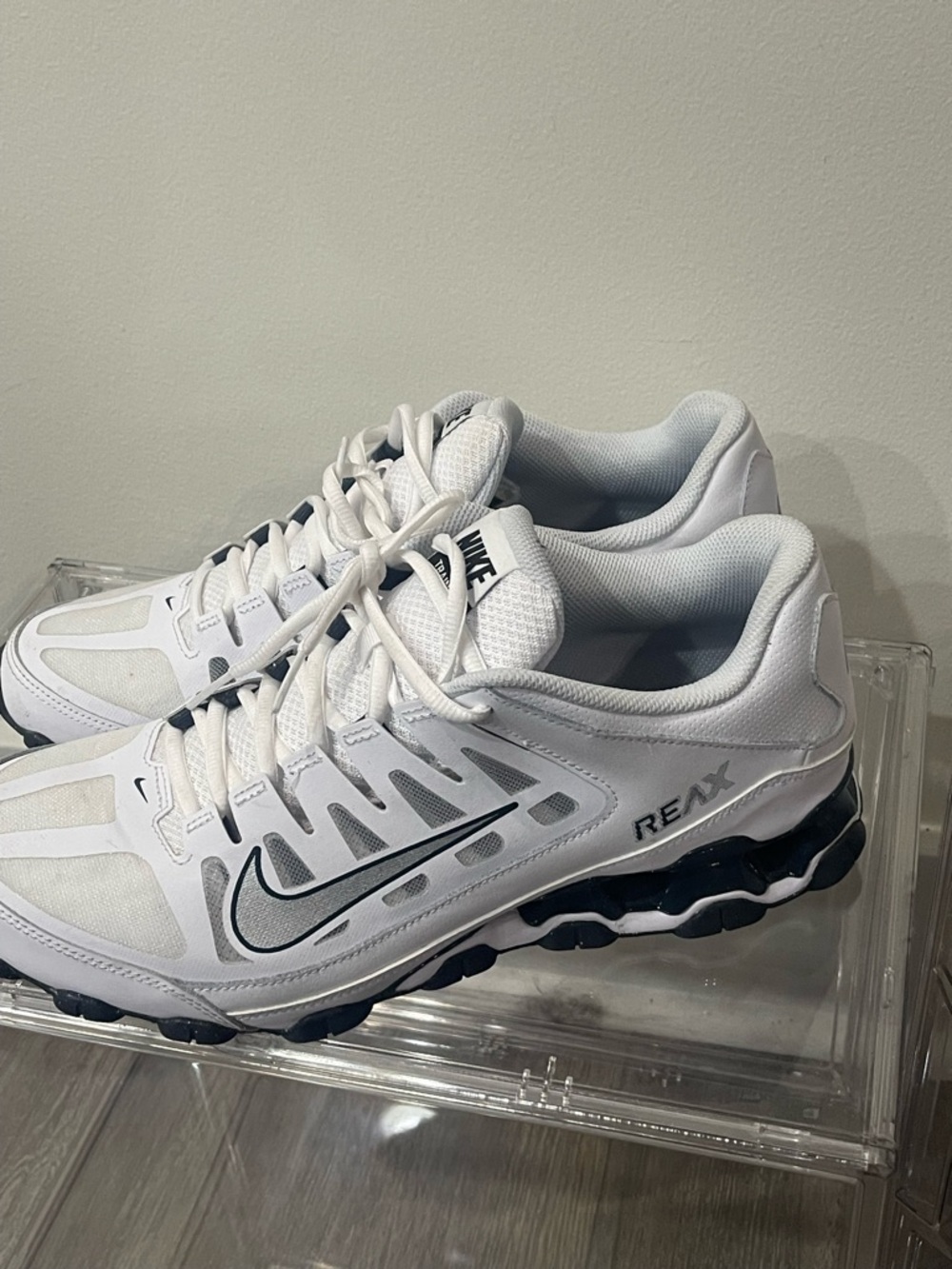 Nike Men’s White and Black Training Sneakers - Picture 2 of 5